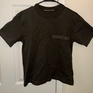 Fear of God Essentials SS Tee Off Black youth medium